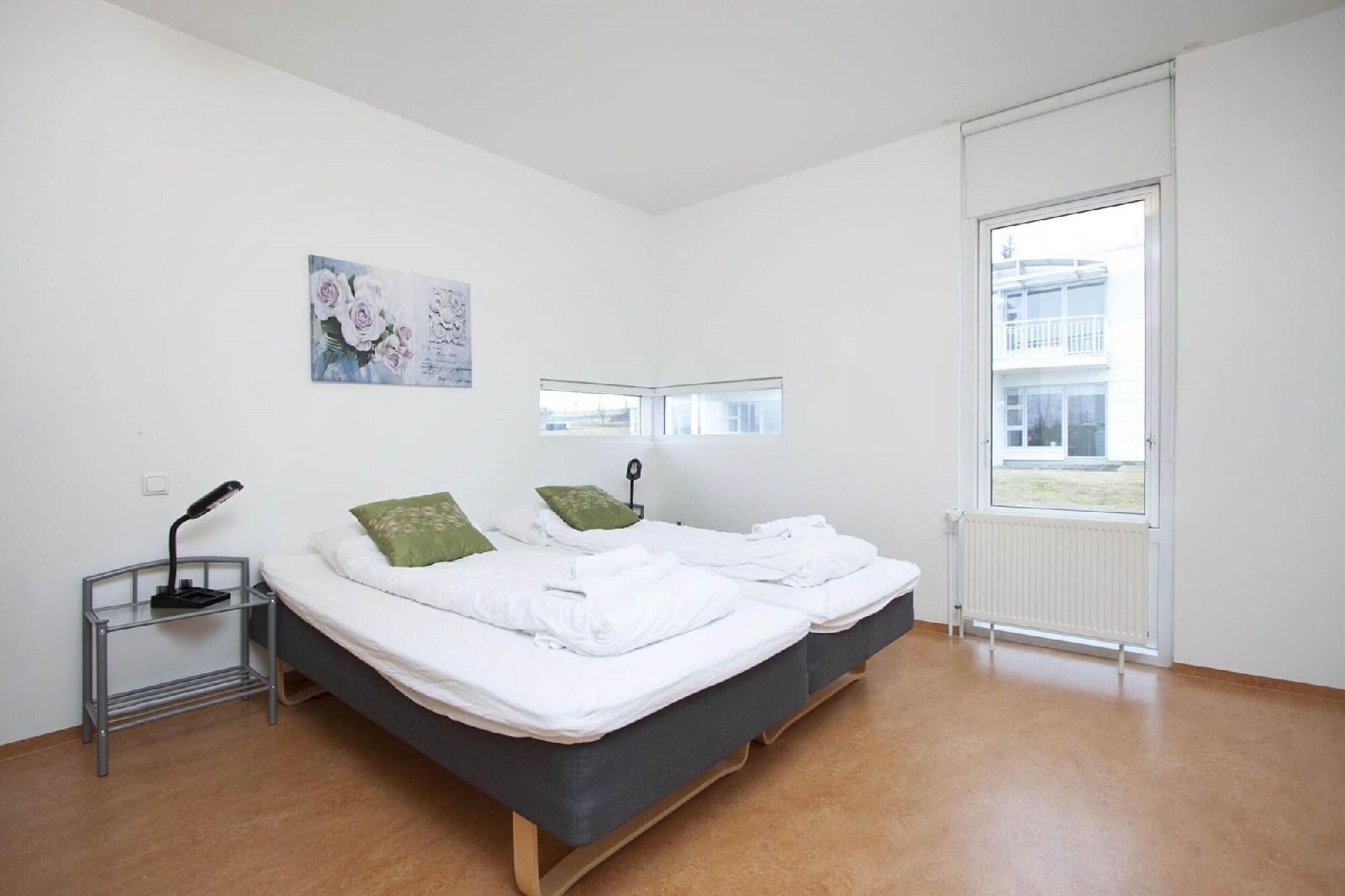 Golden Circle Apartments