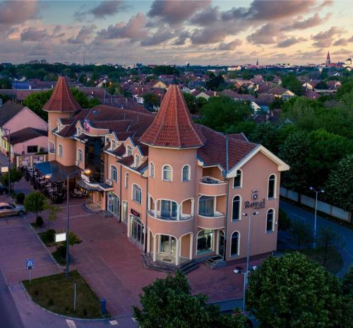 Vila Royal Crown