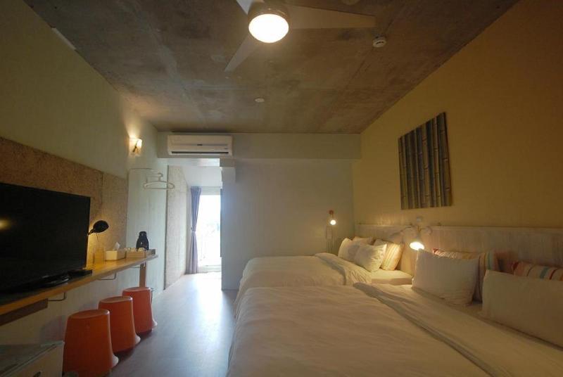 Orange Moon Inn