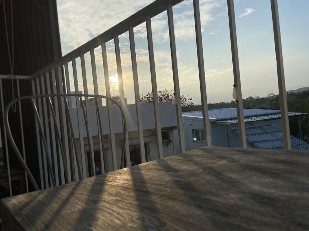 Orange Moon Inn