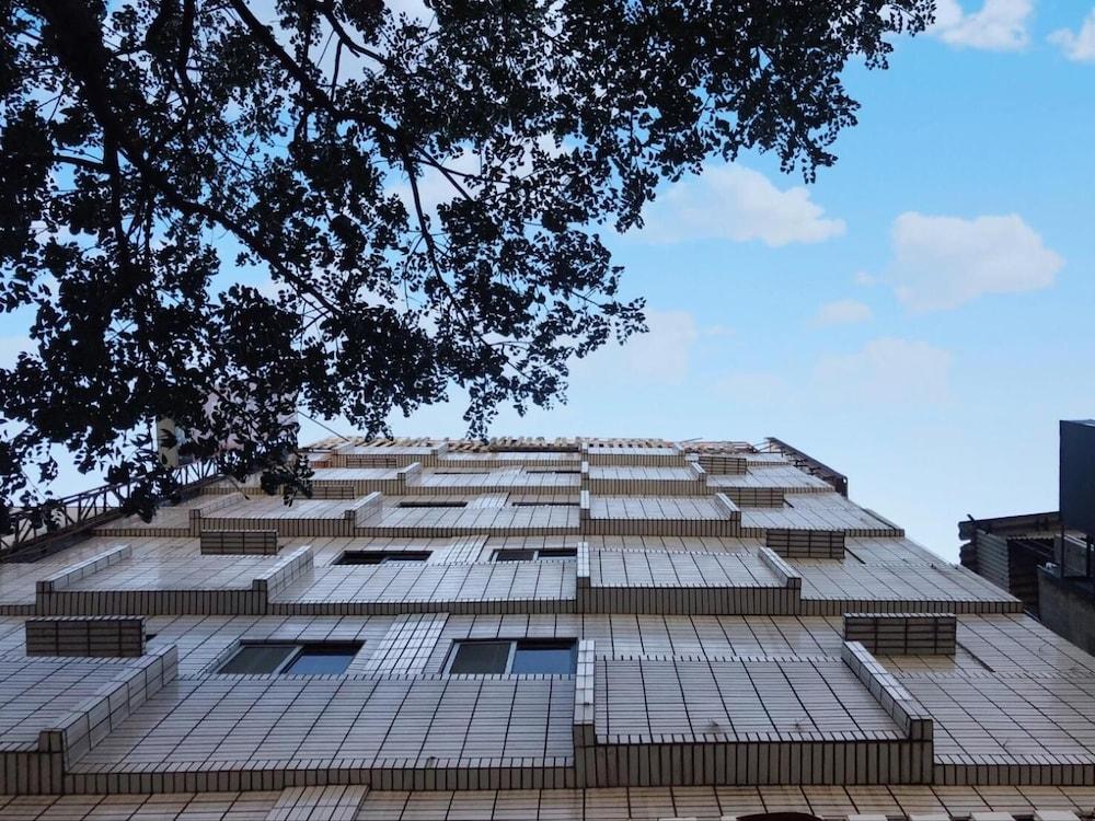 Ruei Gung Business Hotel