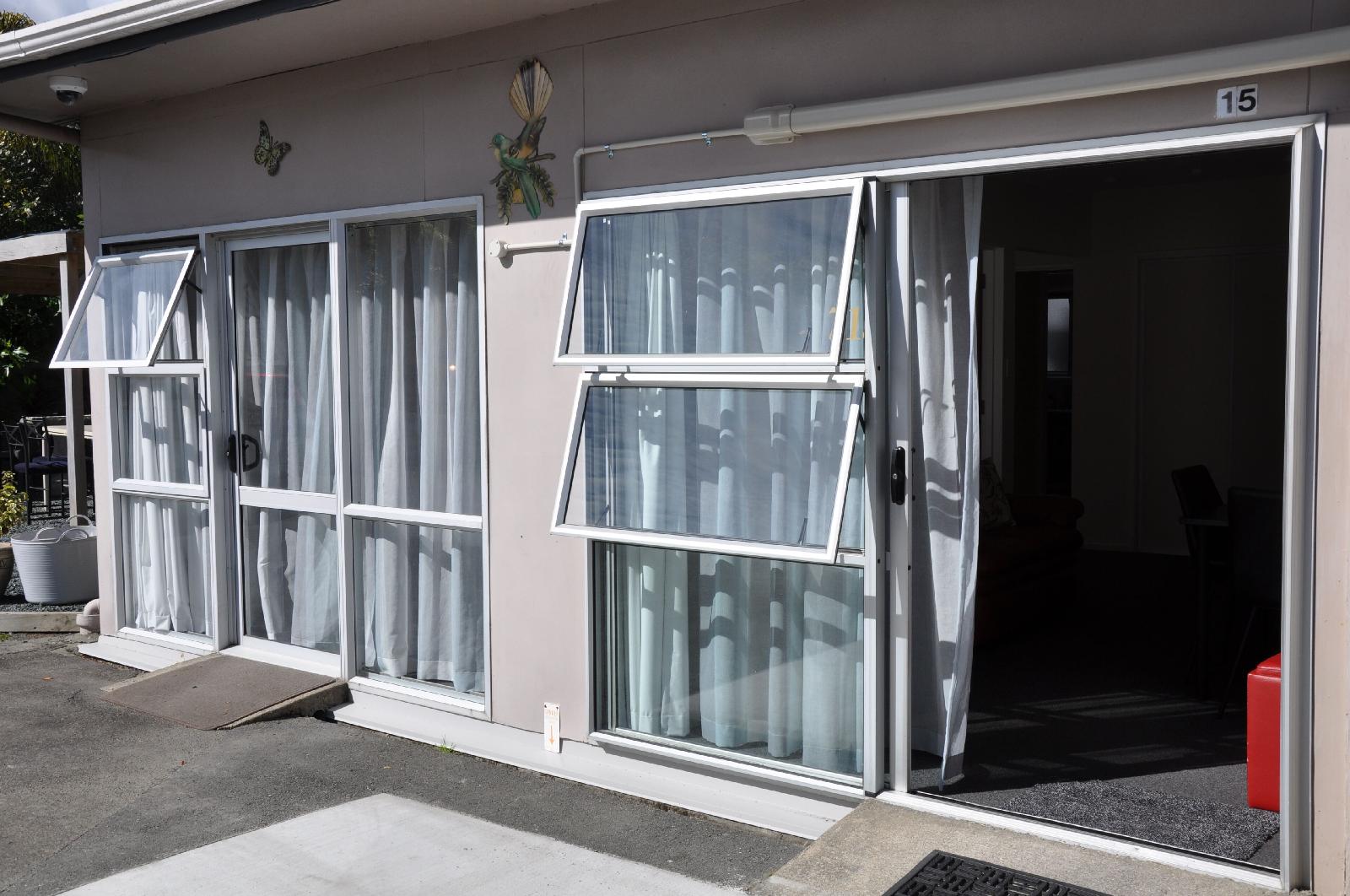 Balmoral Motel