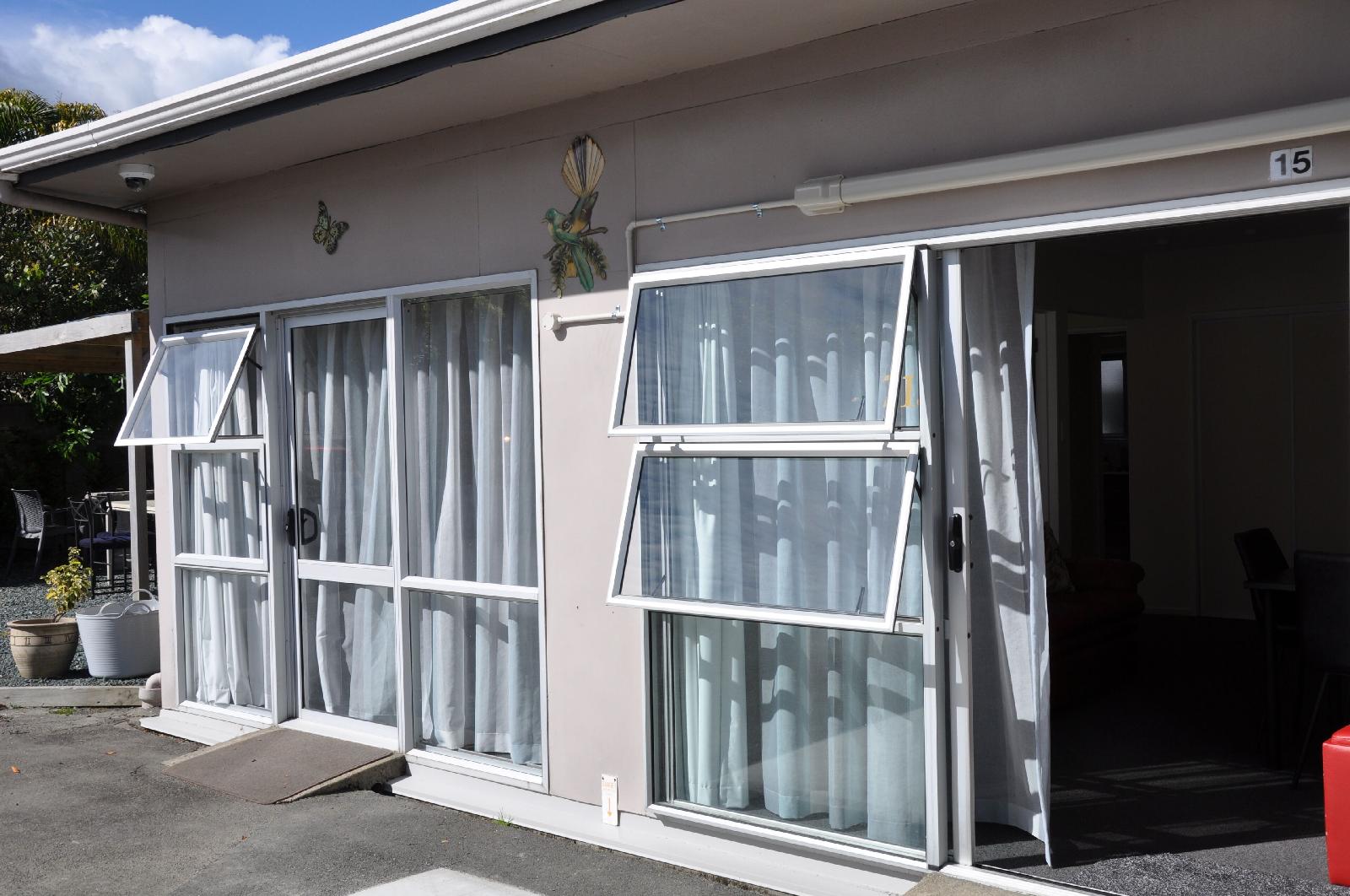 Balmoral Motel