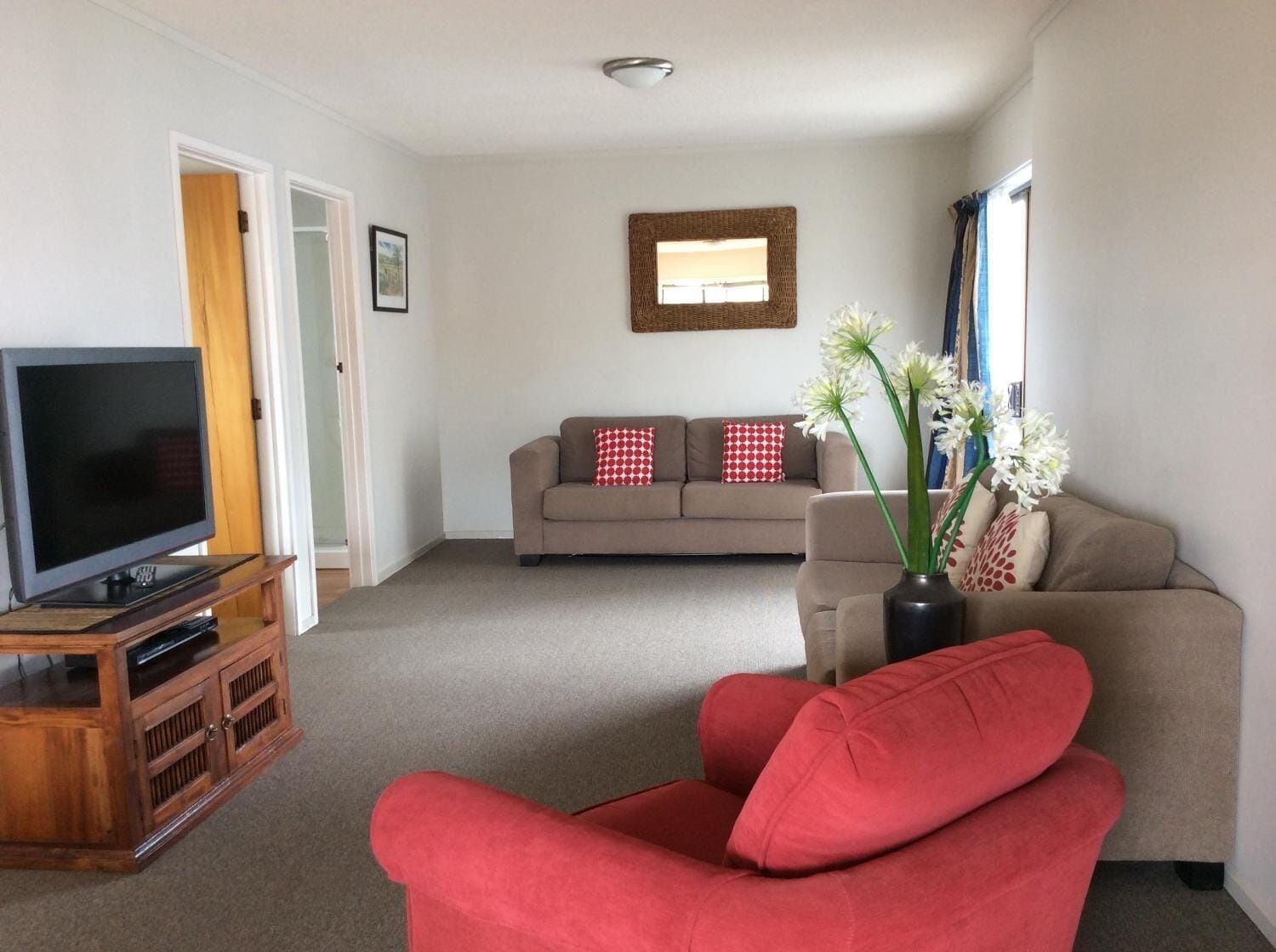 Snells Beach Motel
