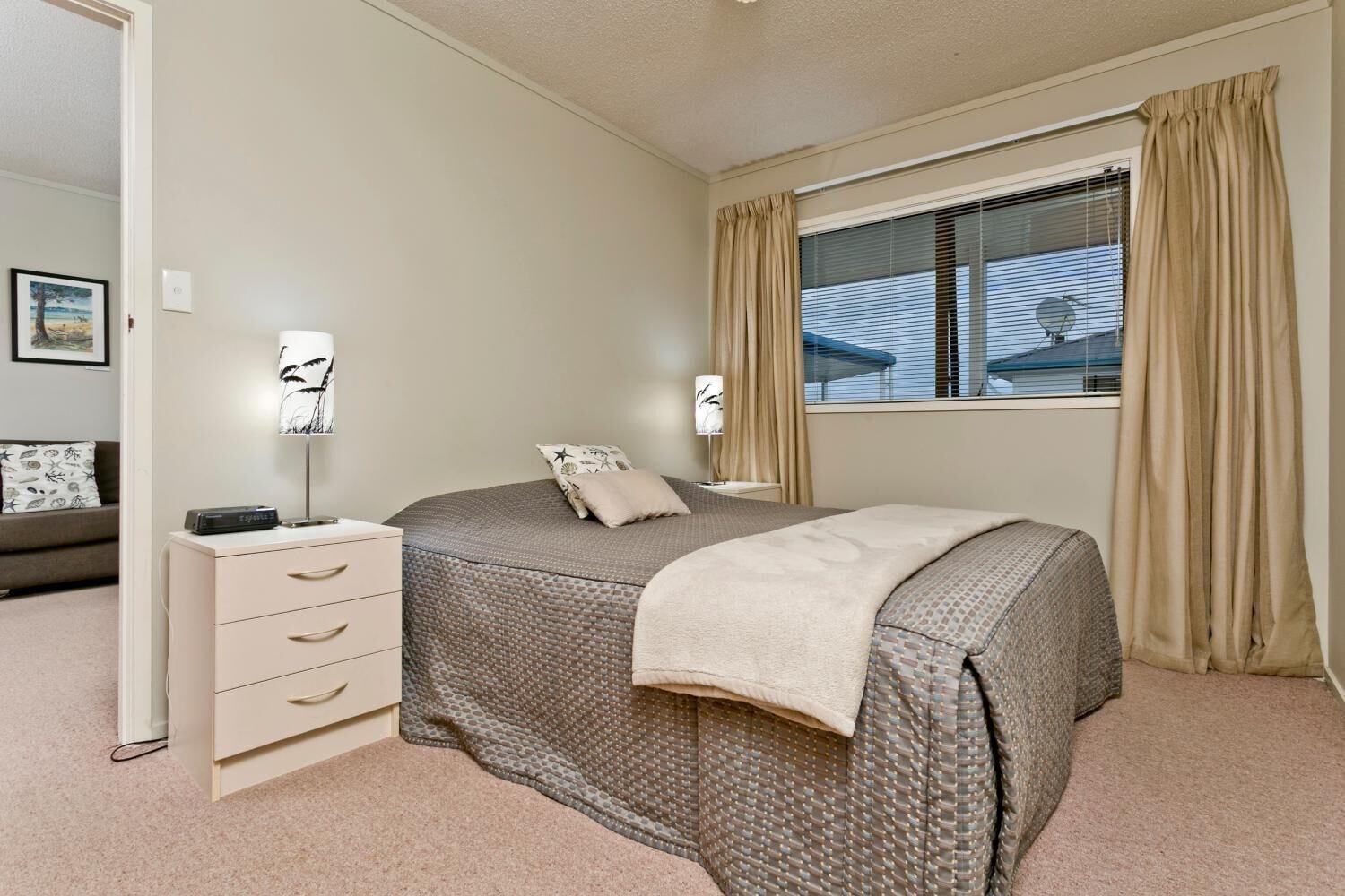 Snells Beach Motel