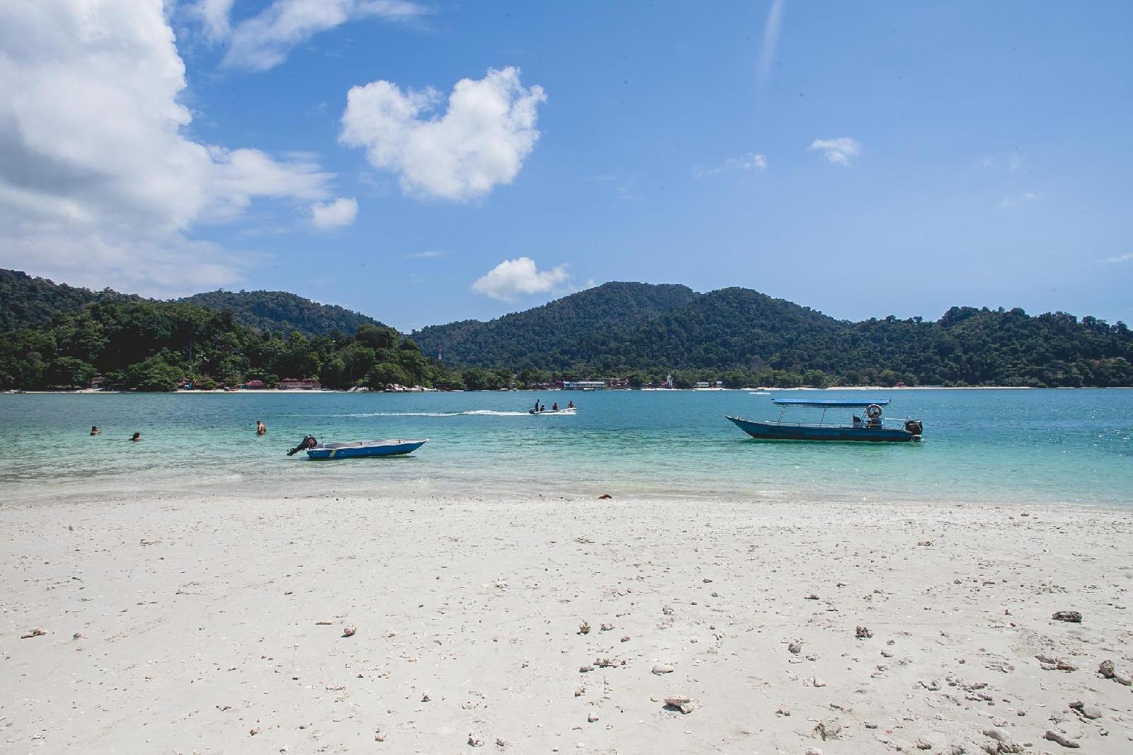 Anjungan Beach Resort And Spa