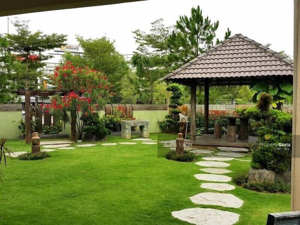Serdang Business Hotel