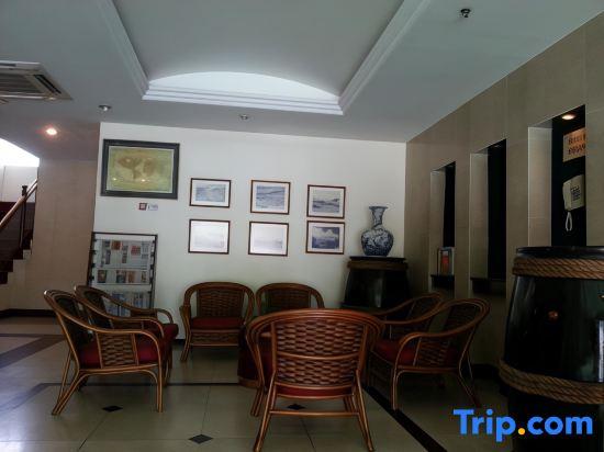 Pacific Orient Hotel