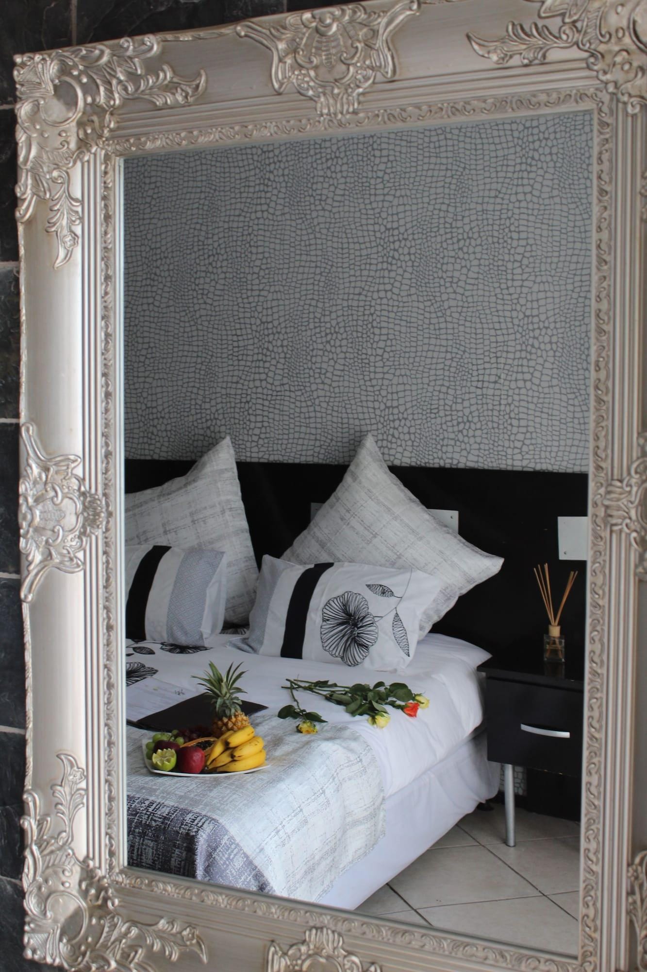 Africa Paradise - Airport Guest Lodge and Travel Centre