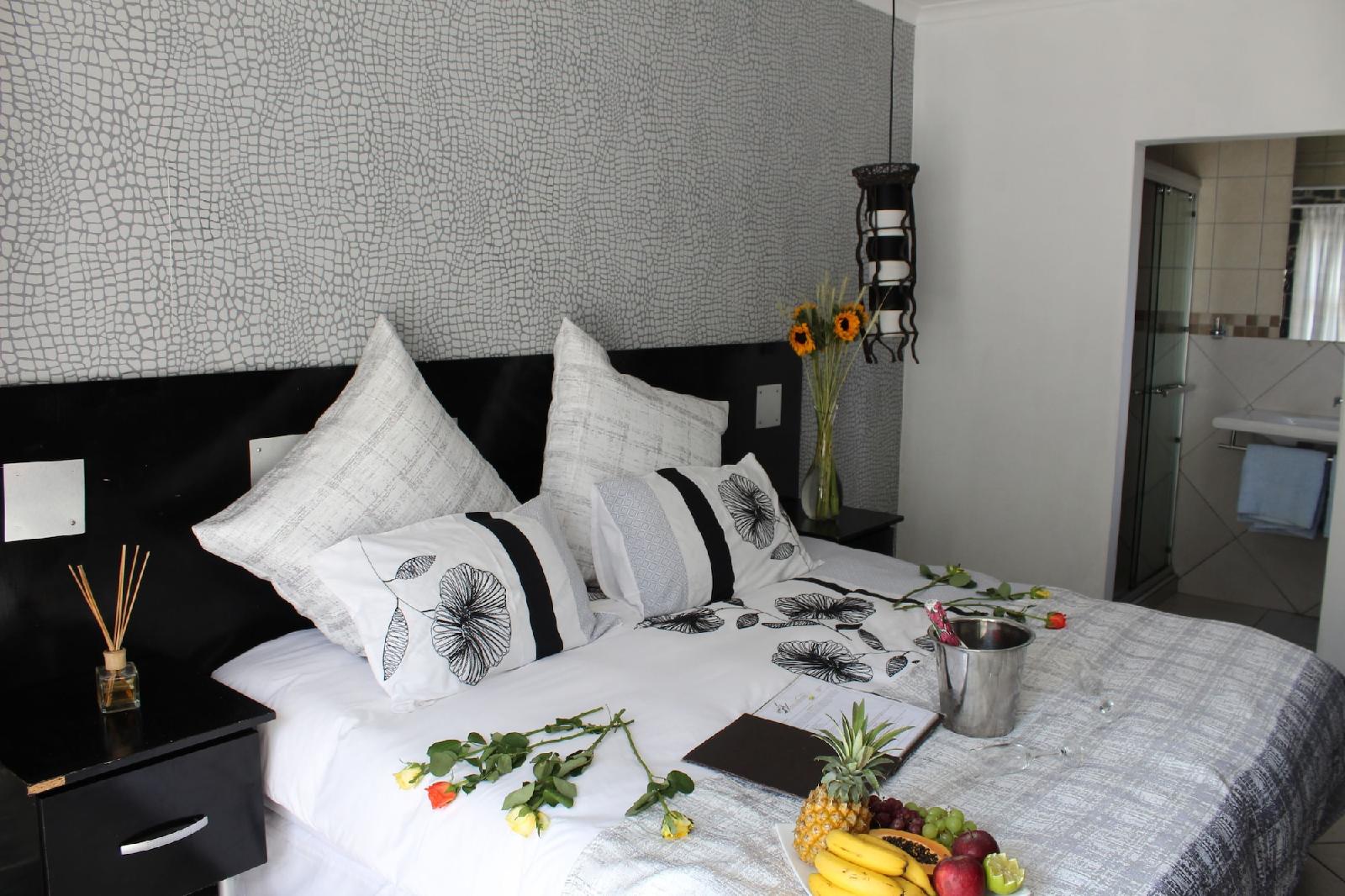 Africa Paradise - Airport Guest Lodge and Travel Centre