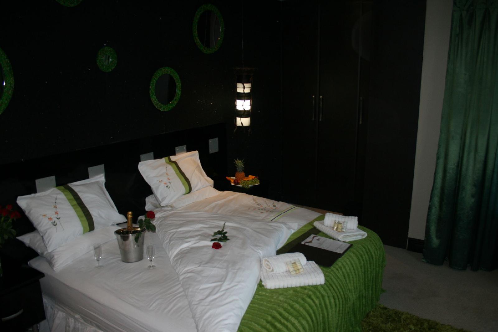 Africa Paradise - Airport Guest Lodge and Travel Centre