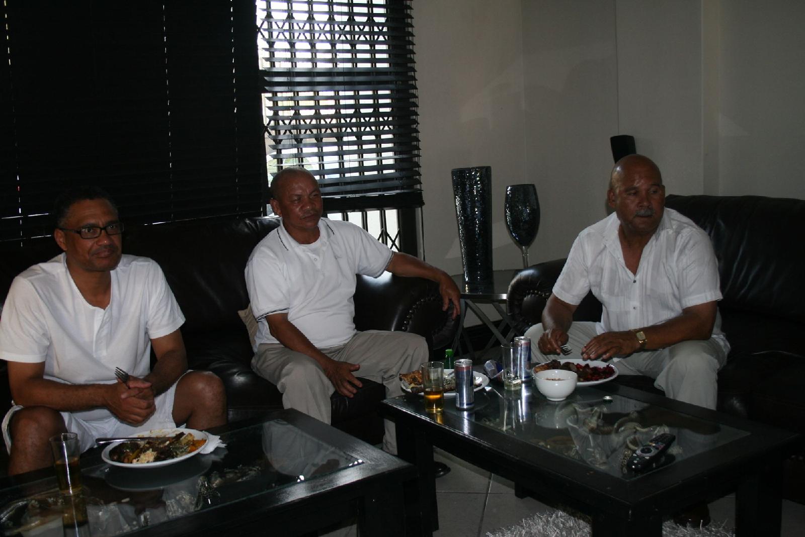 Africa Paradise - Airport Guest Lodge and Travel Centre