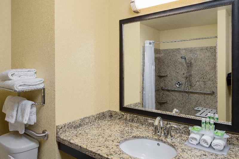 Holiday Inn Express Klamath - Redwood Ntl Pk Area