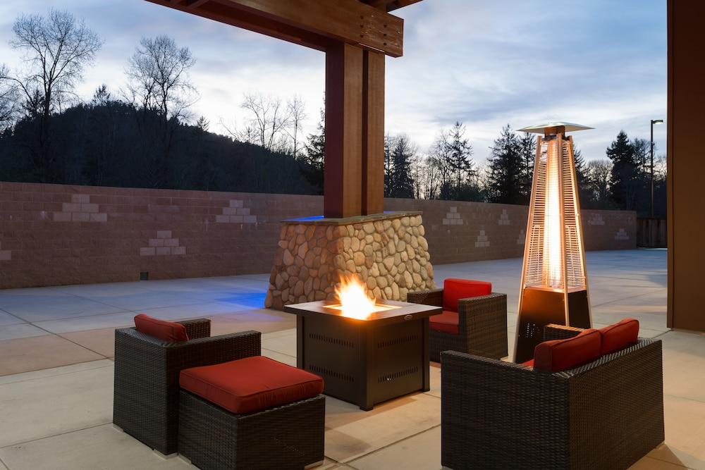 Holiday Inn Express Klamath - Redwood Ntl Pk Area