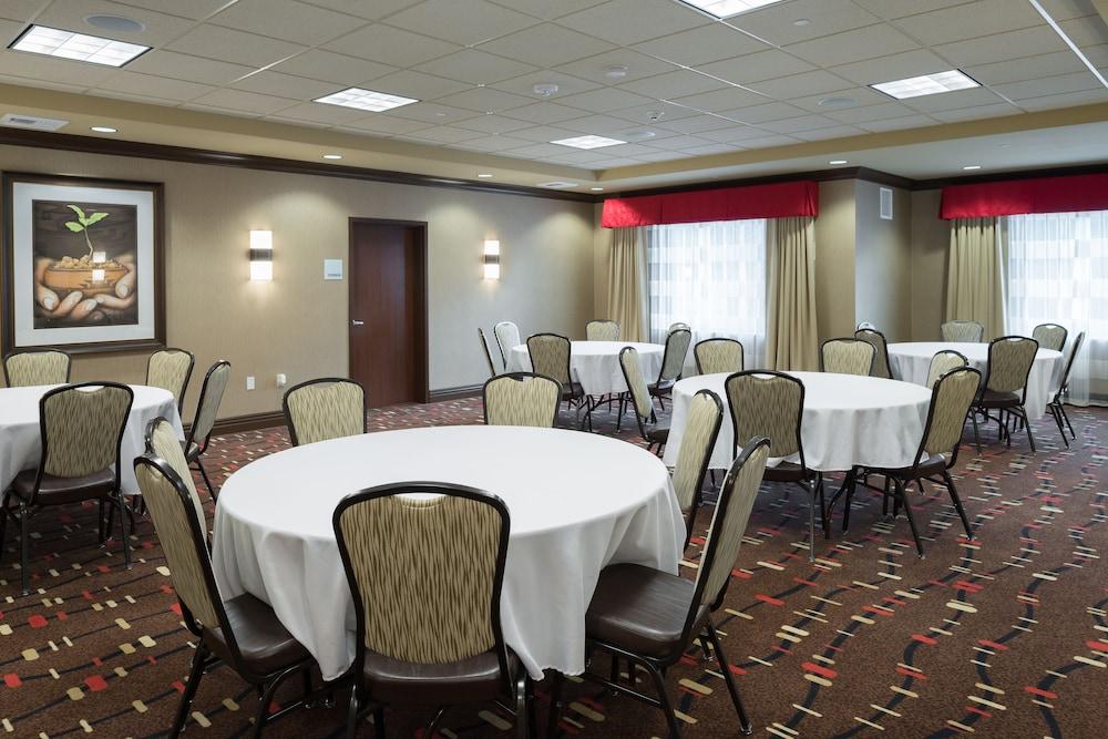 Holiday Inn Express Klamath - Redwood Ntl Pk Area