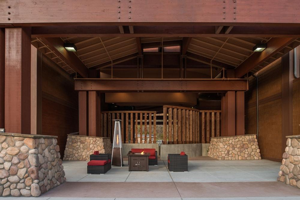 Holiday Inn Express Klamath - Redwood Ntl Pk Area