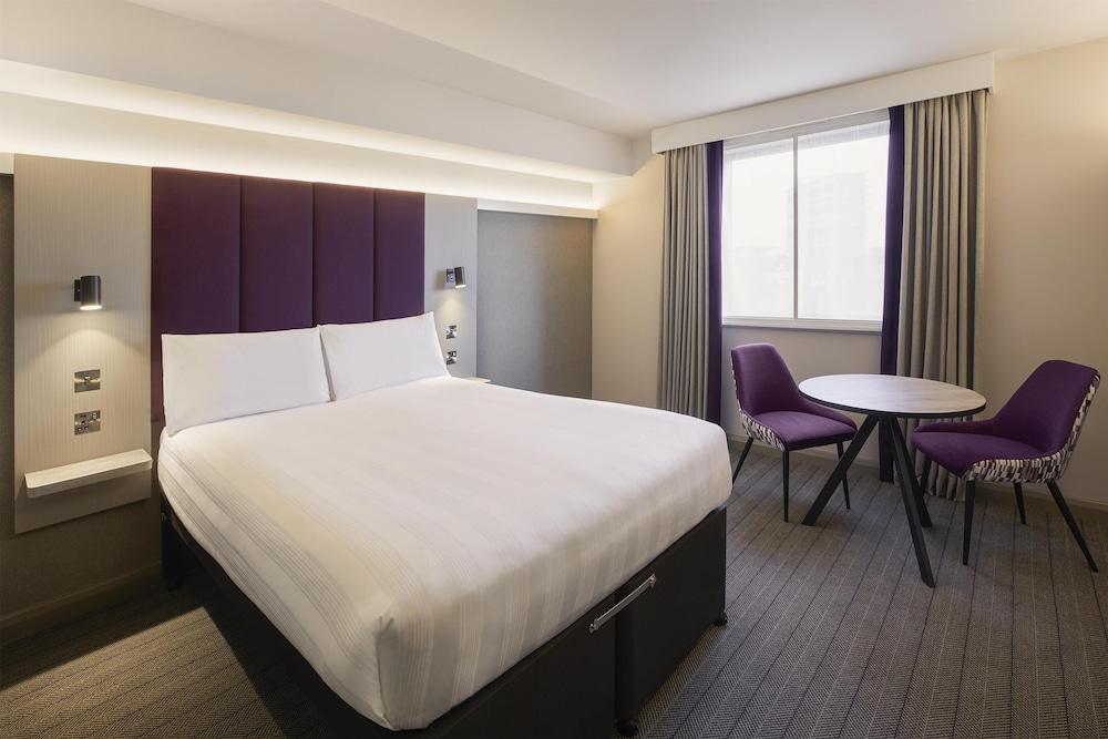 Premier Inn Leamington Spa Town Centre