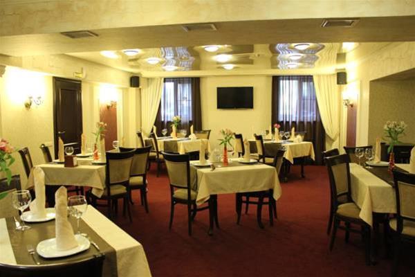 Le Bristol Hotel