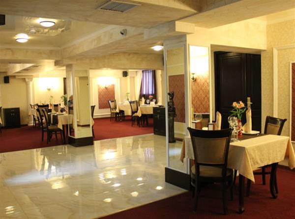 Le Bristol Hotel