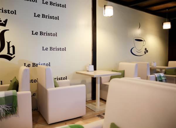 Le Bristol Hotel