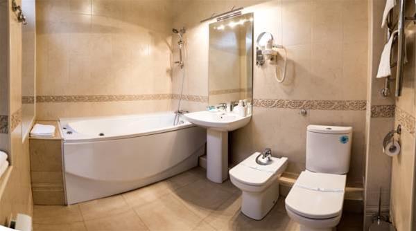 Le Bristol Hotel