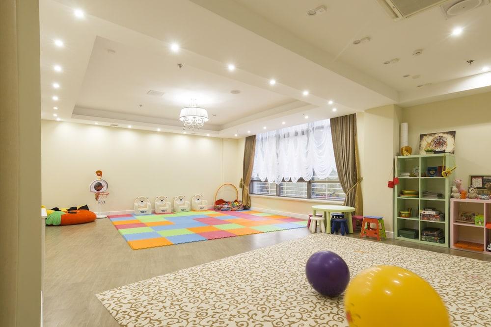 Zvyozdny Hotel