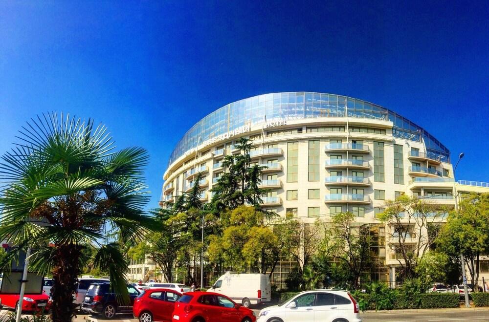 Zvyozdny Hotel