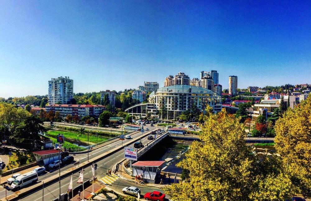 Zvyozdny Hotel