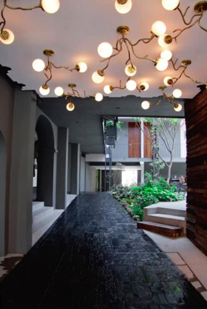 Flor de Mayo Hotel Restaurant & Spa