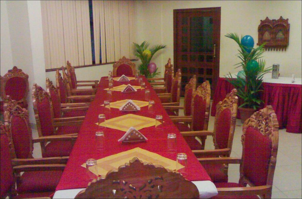 Hotel Indrapuri Rajadhani