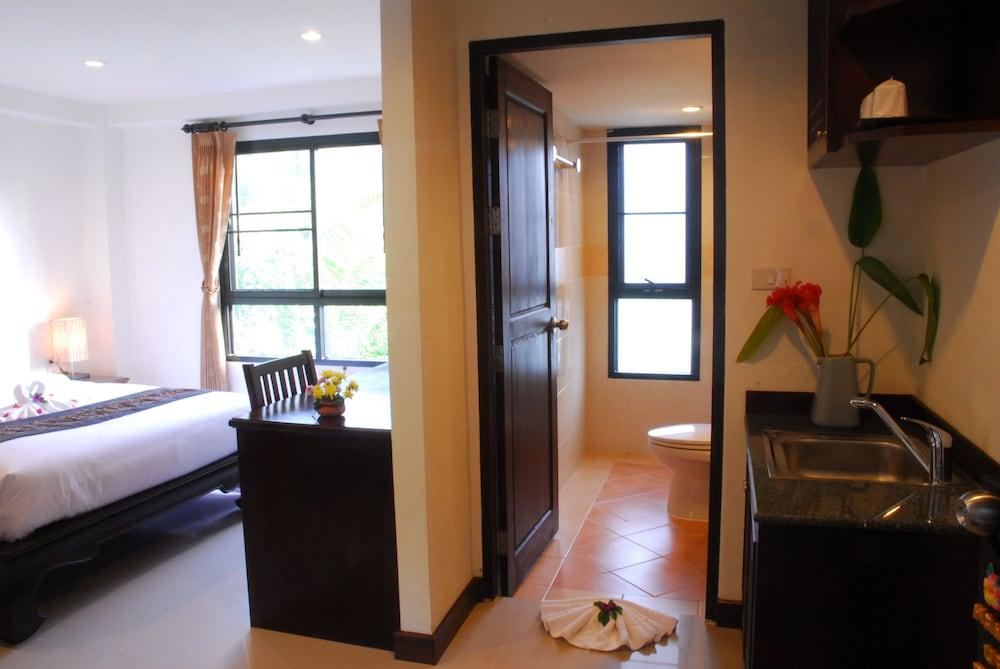 Khaolak Golden Place