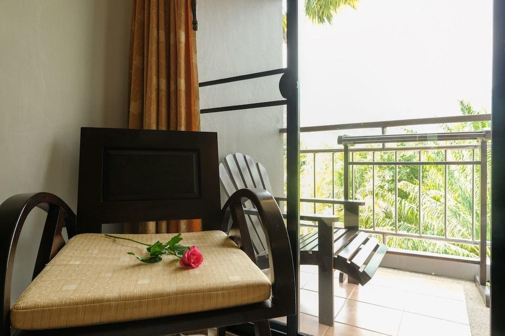 Khaolak Golden Place
