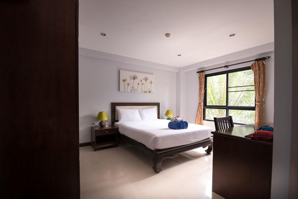 Khaolak Golden Place