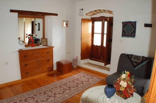 Goulas Traditional Guesthouse