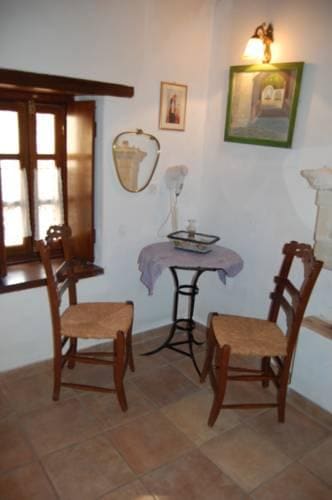 Goulas Traditional Guesthouse