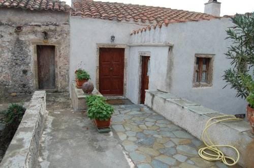 Goulas Traditional Guesthouse
