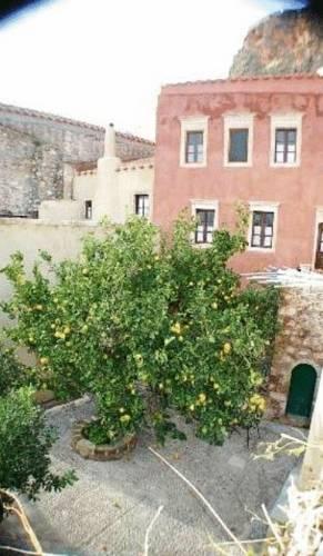 Goulas Traditional Guesthouse