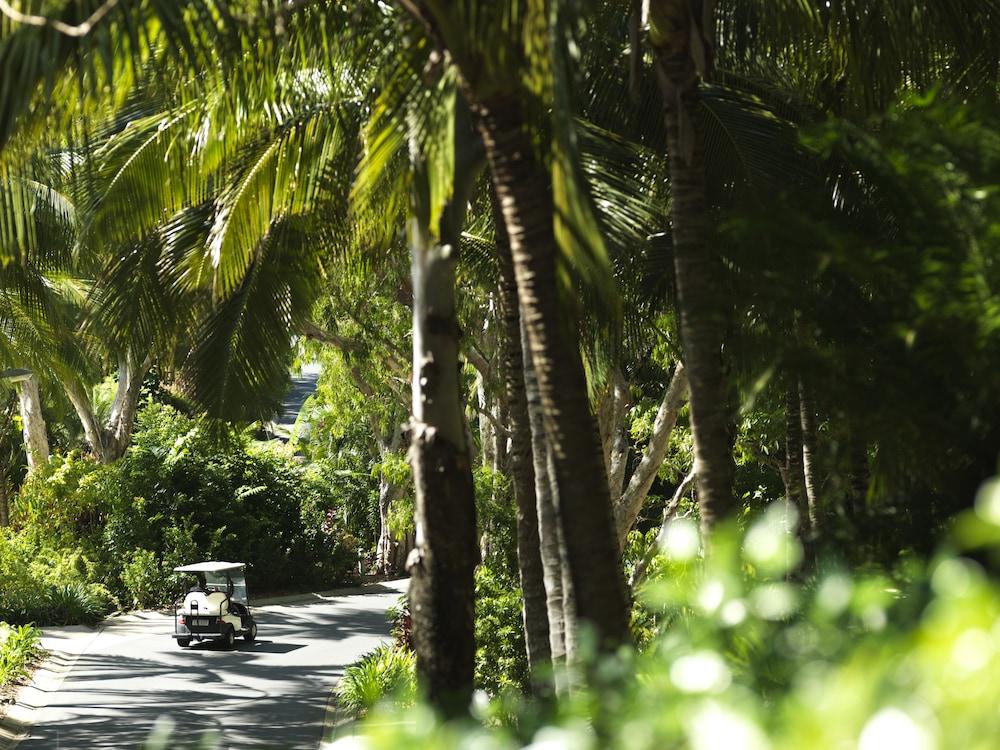 Hamilton Island Yacht Club Villas