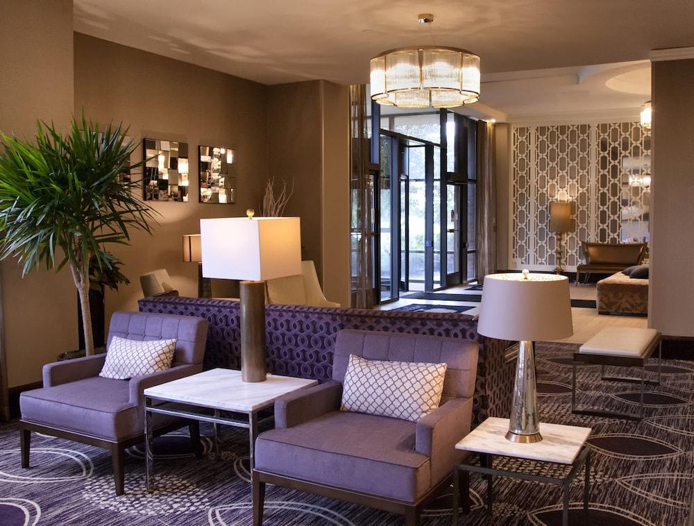 Brooklyn Center Hotel
