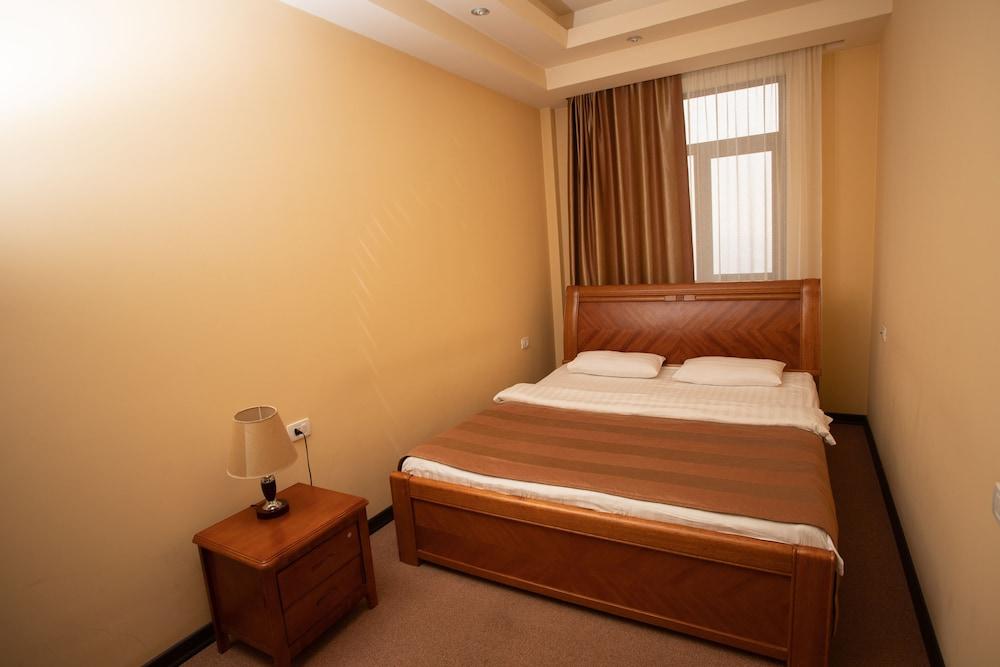 Nare Hotel