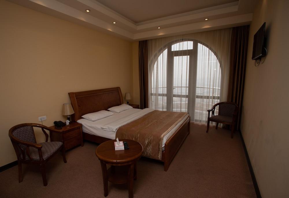 Nare Hotel