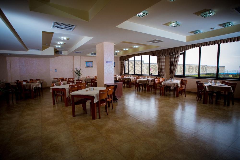 Nare Hotel
