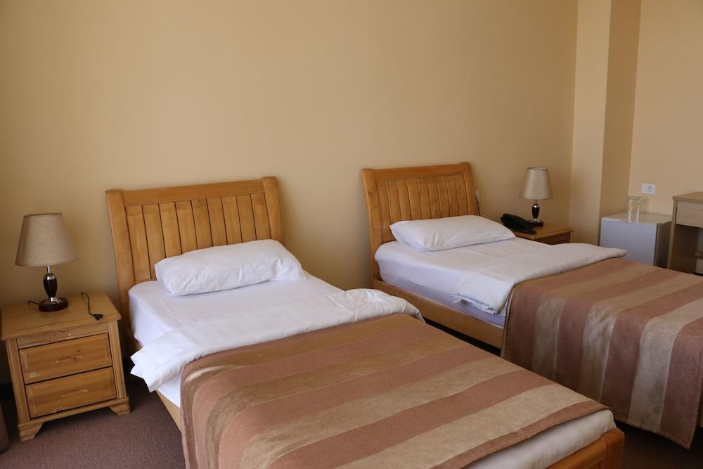 Nare Hotel