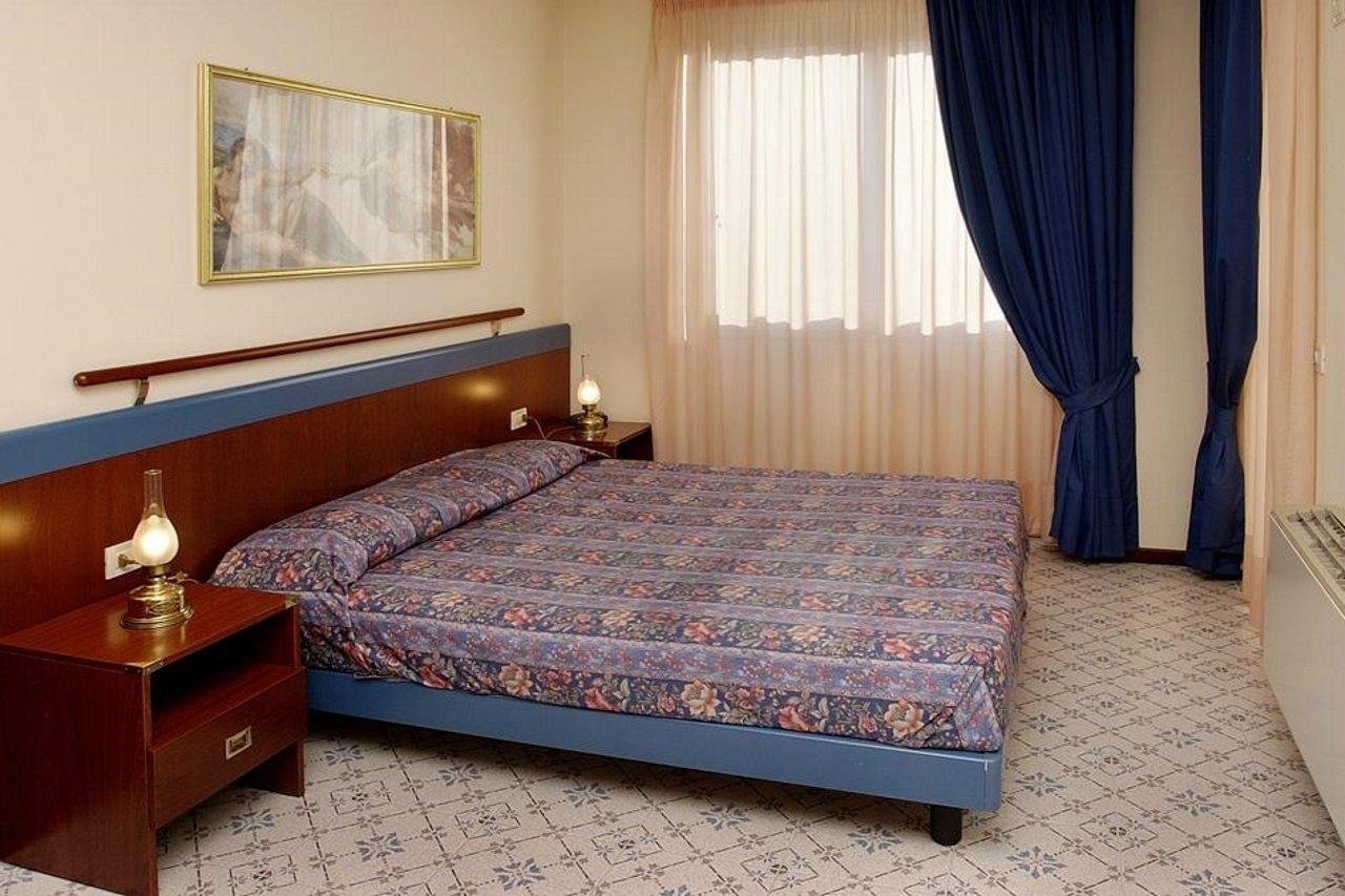 Holiday Aparthotel