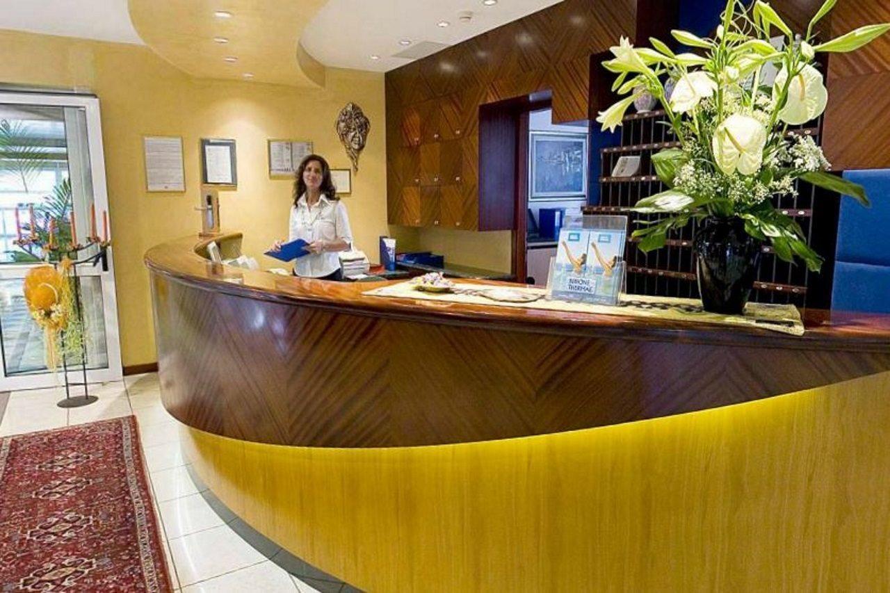 Holiday Aparthotel