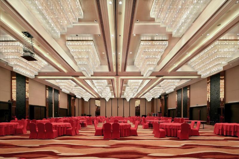 Howard Johnson Puhui Plaza
