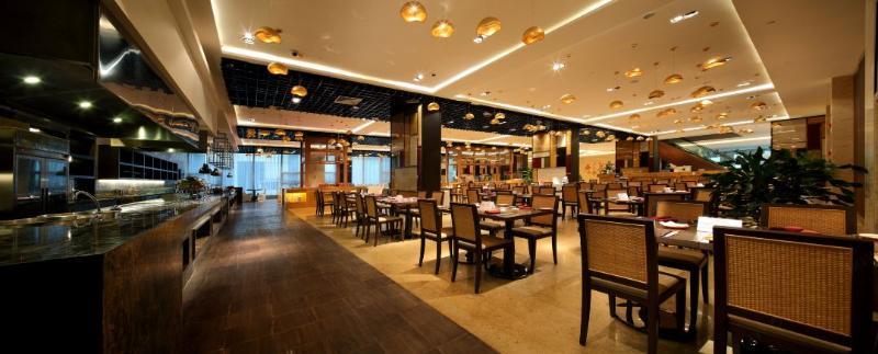 Howard Johnson Puhui Plaza
