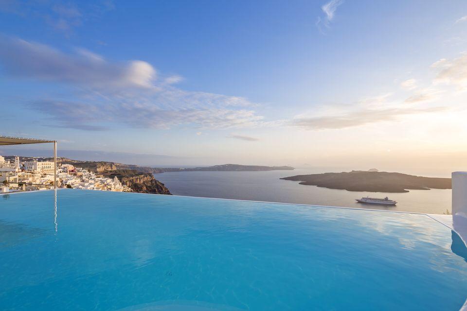 Santorini Royal Suites