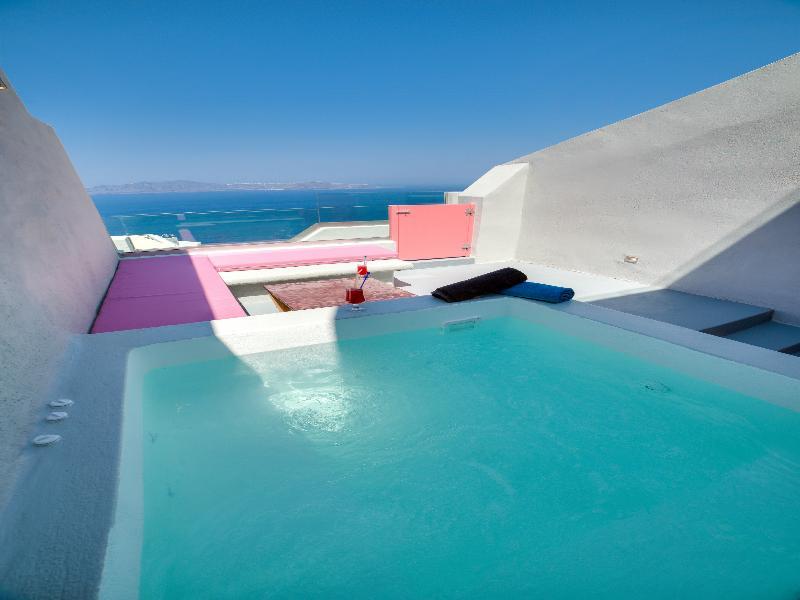 Santorini Royal Suites