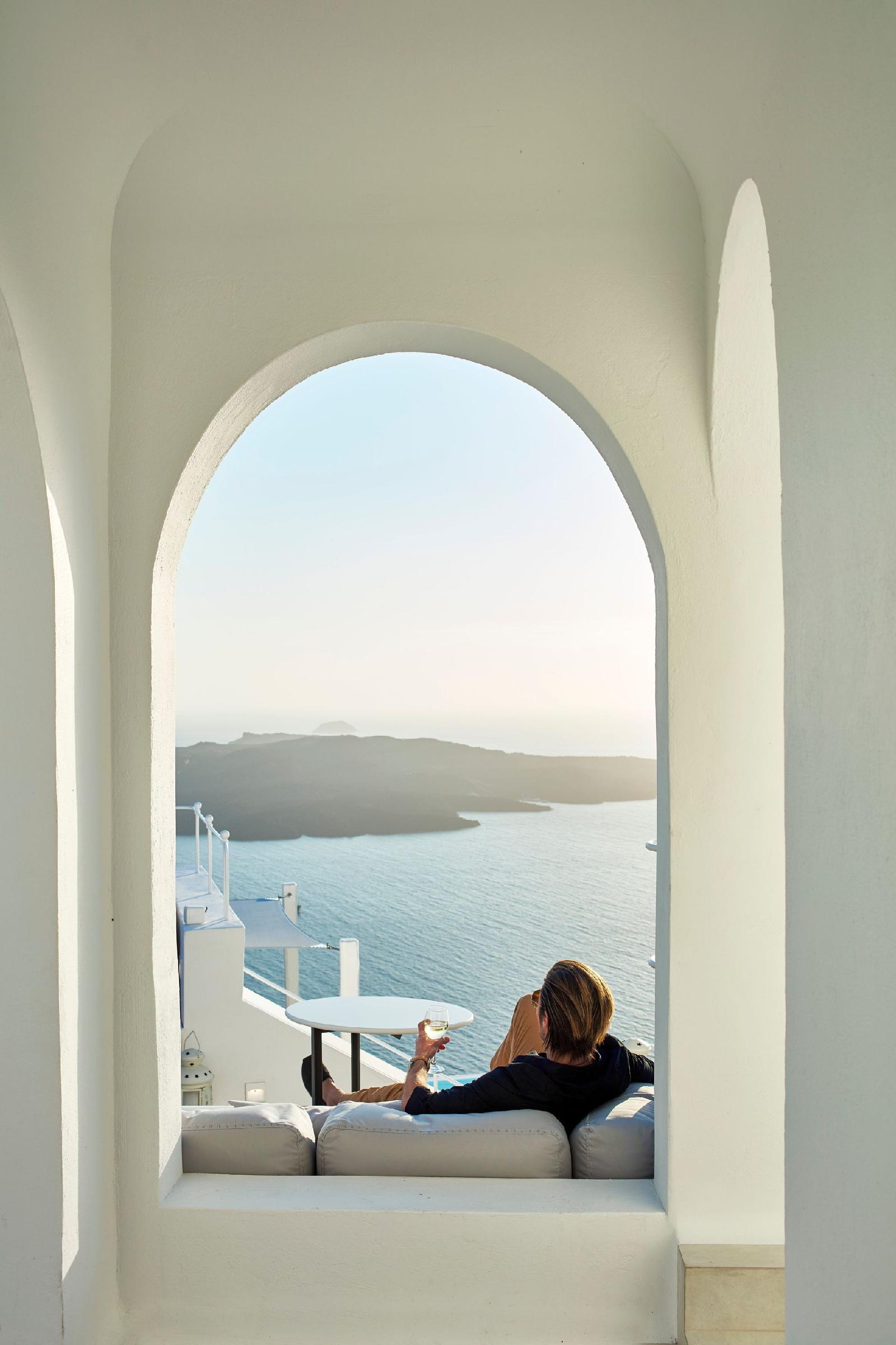Santorini Royal Suites